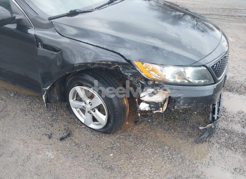 Photo 6 of 2014 Kia Optima LX (VIN 5XXGM4A71EG331827)