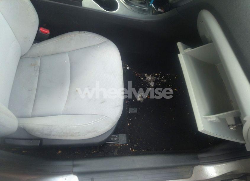 Photo 5 of 2014 Kia Optima LX (VIN 5XXGM4A71EG343119)