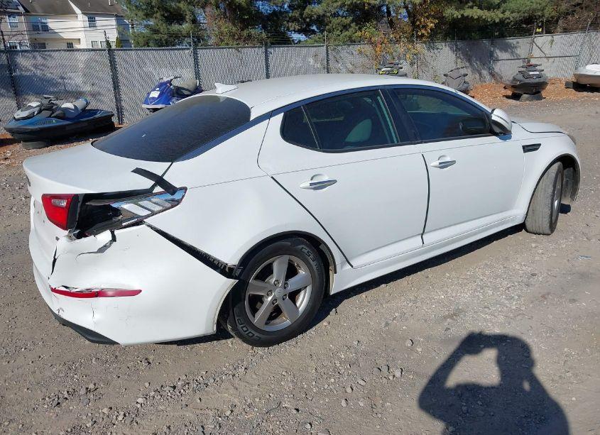 Photo 4 of 2015 Kia Optima LX (VIN 5XXGM4A71FG372511)