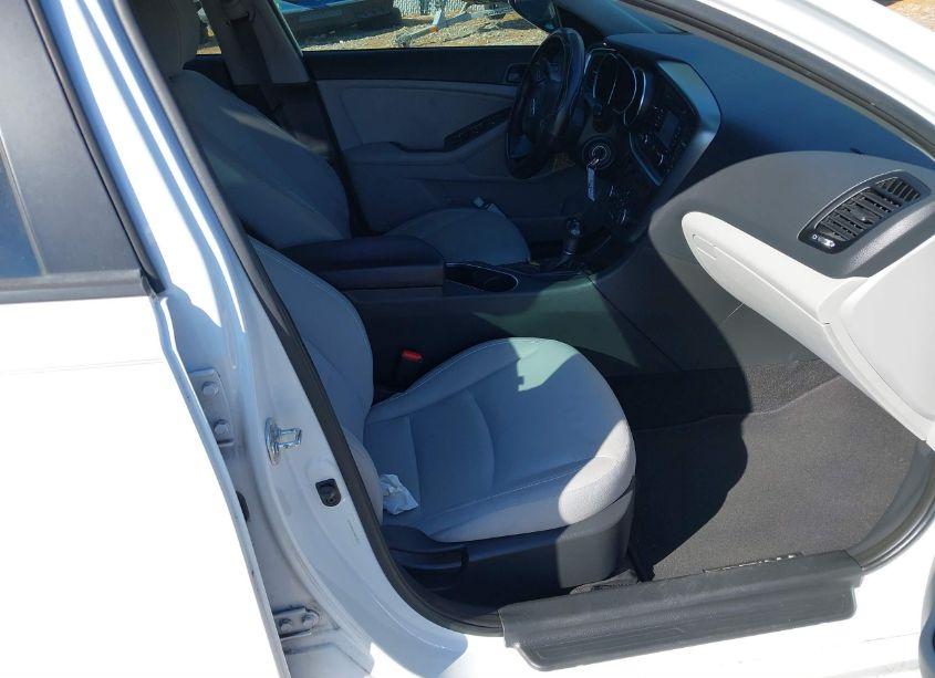 Photo 5 of 2015 Kia Optima LX (VIN 5XXGM4A71FG372511)