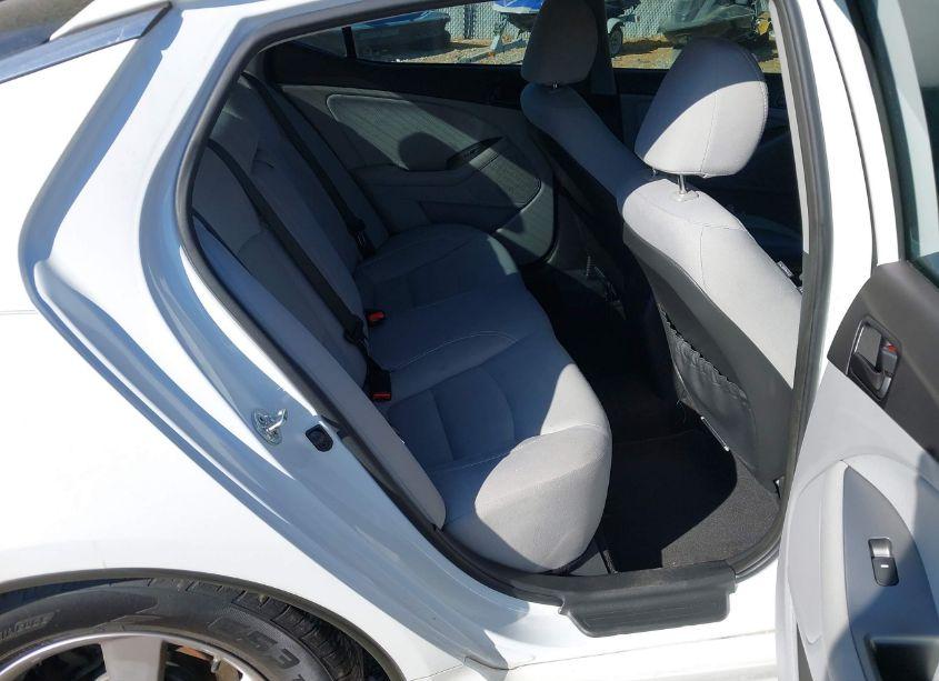 Photo 8 of 2015 Kia Optima LX (VIN 5XXGM4A71FG372511)