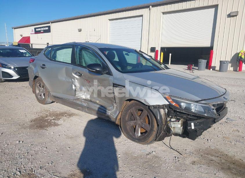 2015 Kia Optima LX (VIN 5XXGM4A71FG374002) main photo