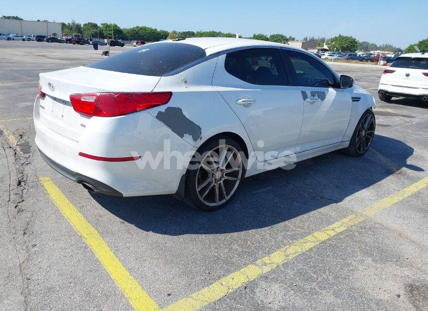 Photo 4 of 2015 Kia Optima LX (VIN 5XXGM4A71FG387641)