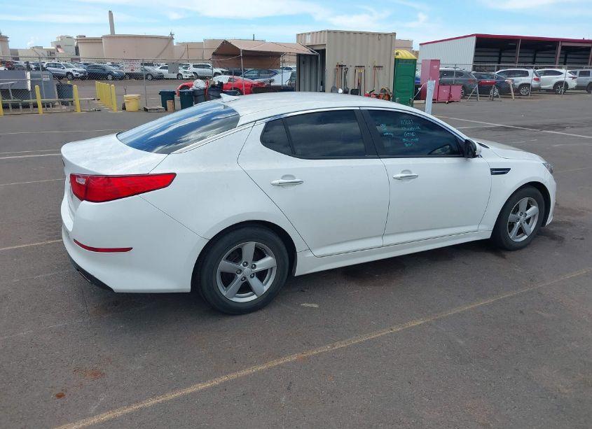 Photo 4 of 2015 Kia Optima LX (VIN 5XXGM4A71FG406964)