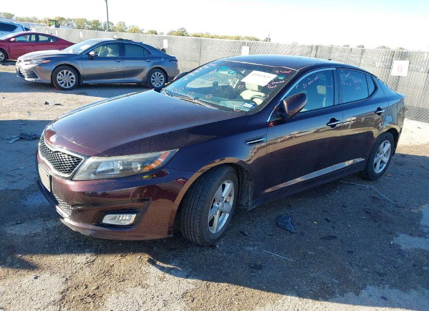 Photo 2 of 2015 Kia Optima LX (VIN 5XXGM4A71FG426163)