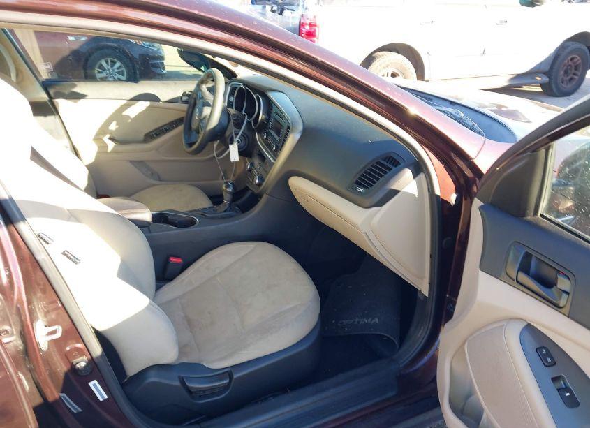 Photo 5 of 2015 Kia Optima LX (VIN 5XXGM4A71FG426163)