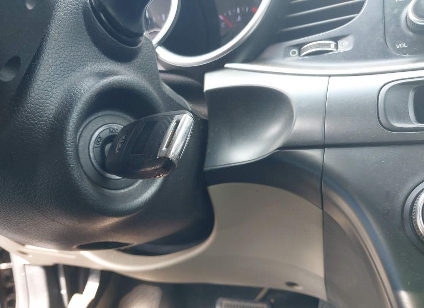 Photo 11 of 2015 Kia Optima LX (VIN 5XXGM4A71FG437471)