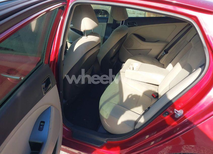 Photo 8 of 2015 Kia Optima LX (VIN 5XXGM4A71FG440659)