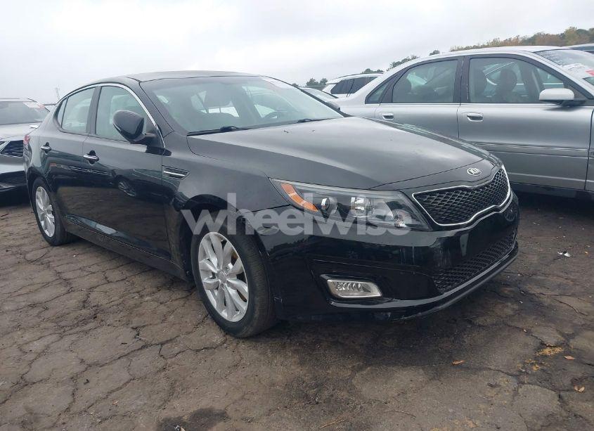 2015 Kia Optima LX (VIN 5XXGM4A71FG444016) main photo