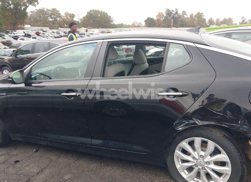 Photo 13 of 2015 Kia Optima LX (VIN 5XXGM4A71FG444016)