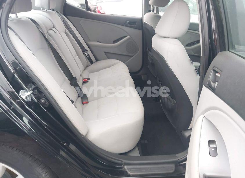 Photo 8 of 2015 Kia Optima LX (VIN 5XXGM4A71FG444016)