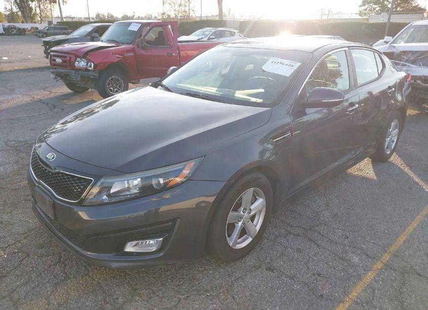 Photo 2 of 2015 Kia Optima LX (VIN 5XXGM4A71FG445635)