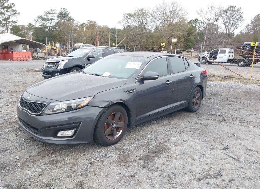 Photo 2 of 2015 Kia Optima LX (VIN 5XXGM4A71FG448793)