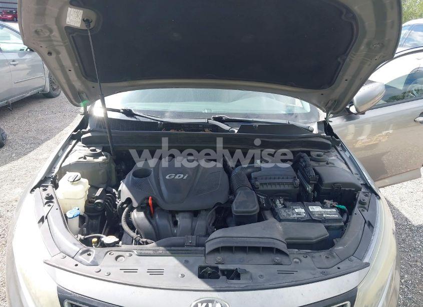 Photo 10 of 2015 Kia Optima LX (VIN 5XXGM4A71FG458210)