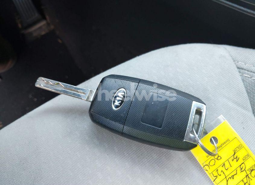 Photo 11 of 2015 Kia Optima LX (VIN 5XXGM4A71FG458210)