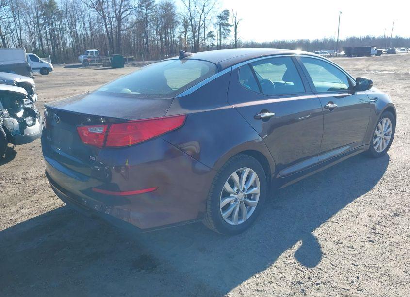 Photo 4 of 2015 Kia Optima LX (VIN 5XXGM4A71FG459888)