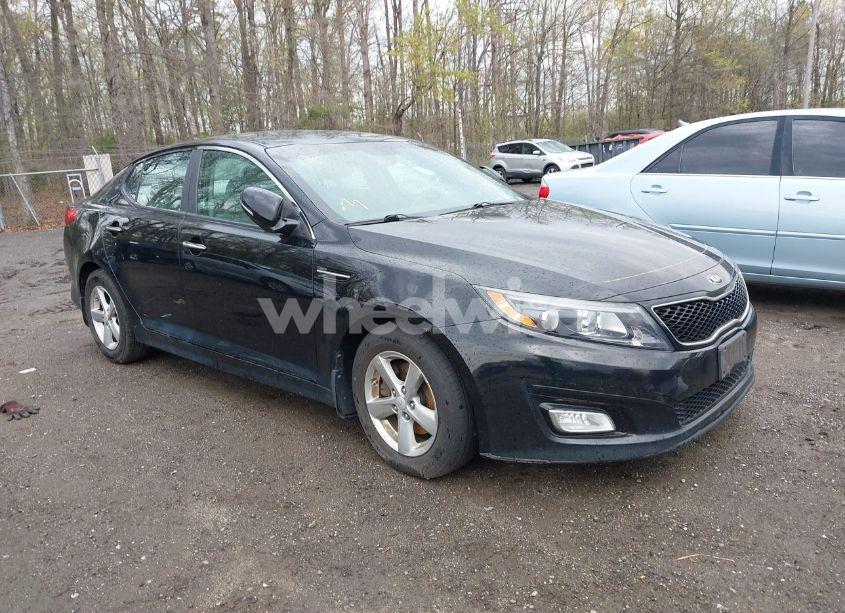 2015 Kia Optima LX (VIN 5XXGM4A71FG462810) main photo