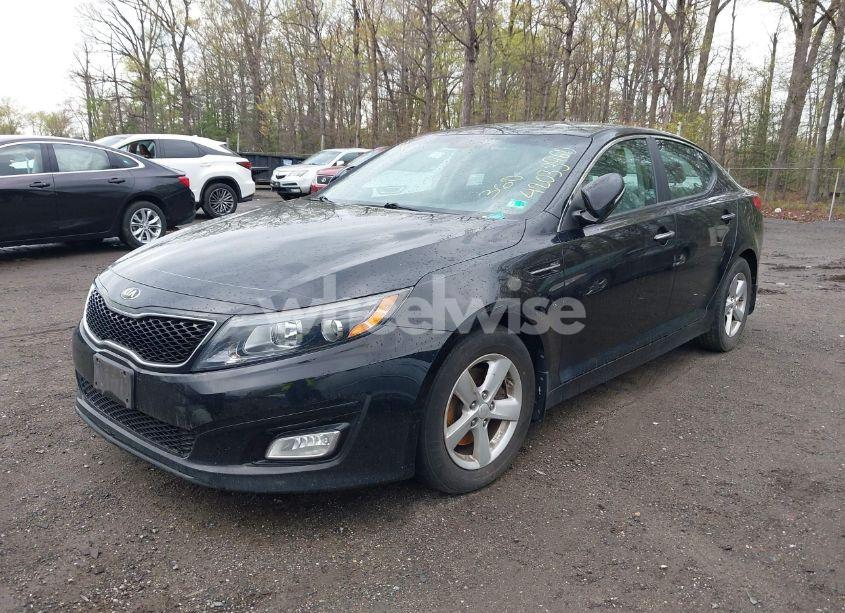 Photo 2 of 2015 Kia Optima LX (VIN 5XXGM4A71FG462810)