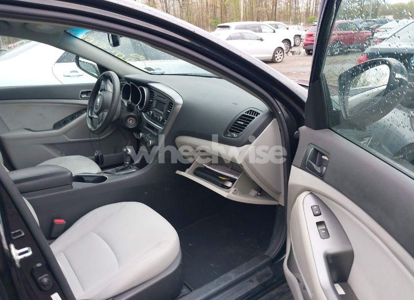 Photo 5 of 2015 Kia Optima LX (VIN 5XXGM4A71FG462810)