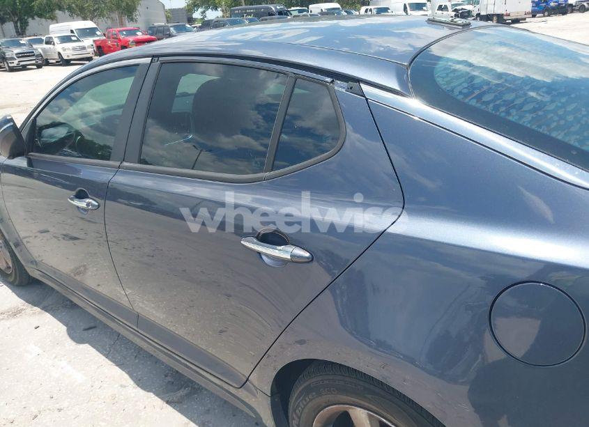 Photo 6 of 2015 Kia Optima LX (VIN 5XXGM4A71FG472575)