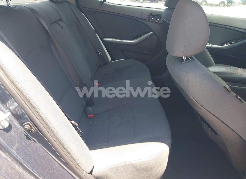 Photo 8 of 2015 Kia Optima LX (VIN 5XXGM4A71FG472575)