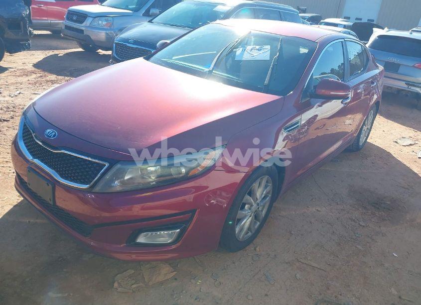 Photo 2 of 2015 Kia Optima LX (VIN 5XXGM4A71FG475637)