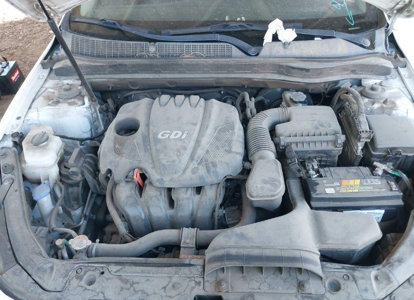 Photo 10 of 2015 Kia Optima LX (VIN 5XXGM4A71FG478179)