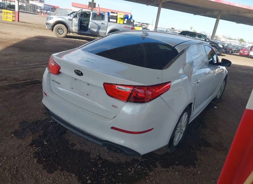Photo 4 of 2015 Kia Optima LX (VIN 5XXGM4A71FG478179)