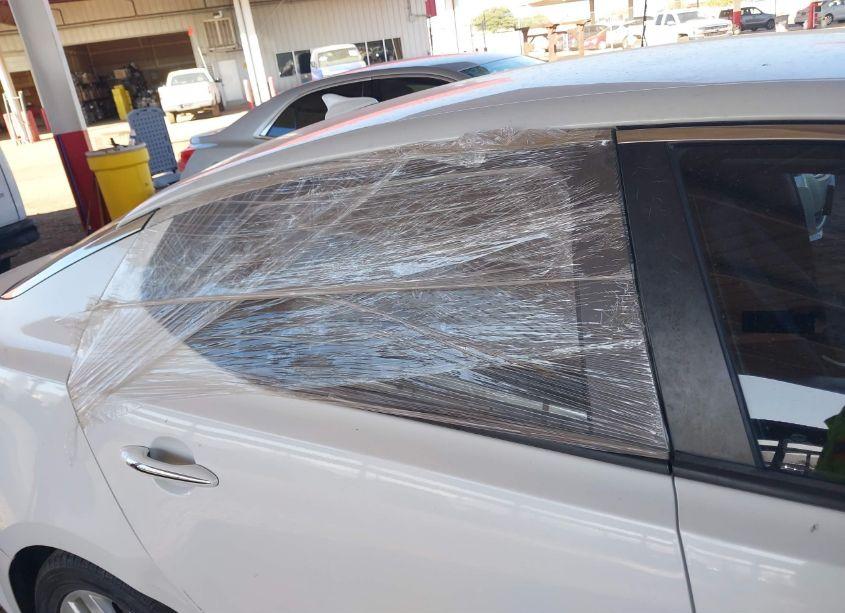 Photo 6 of 2015 Kia Optima LX (VIN 5XXGM4A71FG478179)