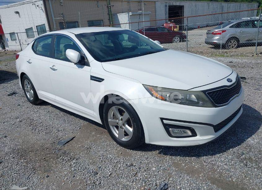 2015 Kia Optima LX (VIN 5XXGM4A71FG512167) main photo