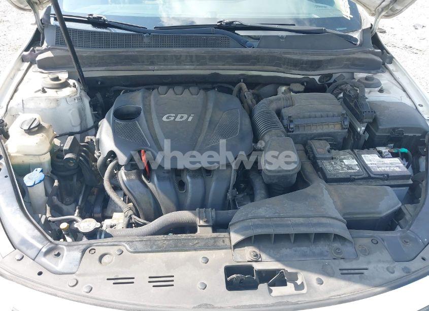 Photo 10 of 2015 Kia Optima LX (VIN 5XXGM4A71FG512167)