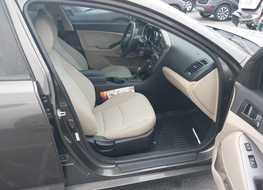 Photo 5 of 2012 Kia Optima LX (VIN 5XXGM4A72CG069278)