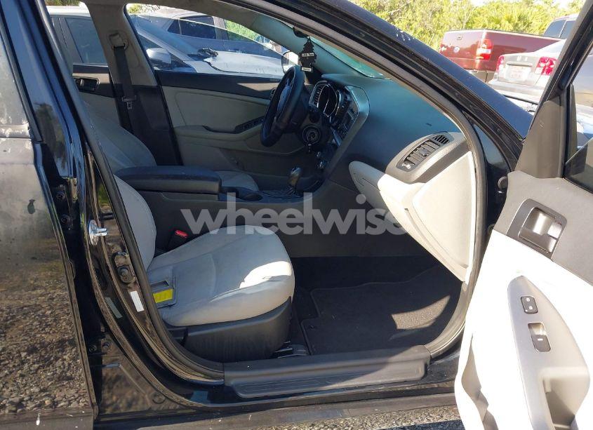 Photo 5 of 2012 Kia Optima LX (VIN 5XXGM4A72CG081284)