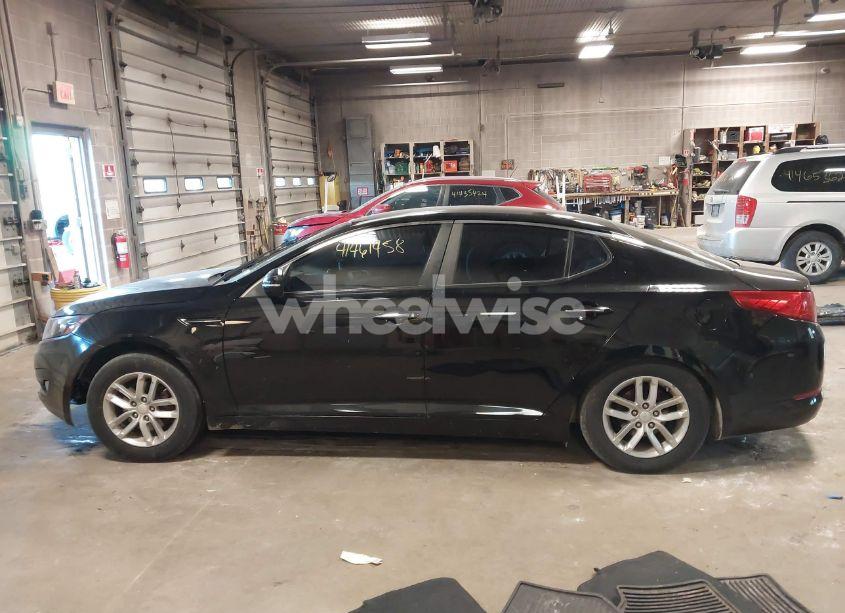 Photo 14 of 2013 Kia Optima LX (VIN 5XXGM4A72DG106332)