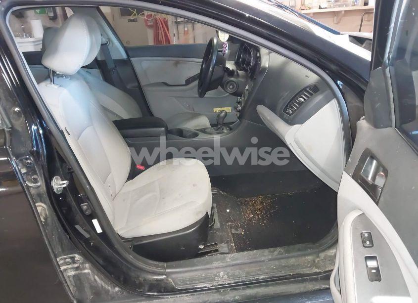 Photo 5 of 2013 Kia Optima LX (VIN 5XXGM4A72DG106332)