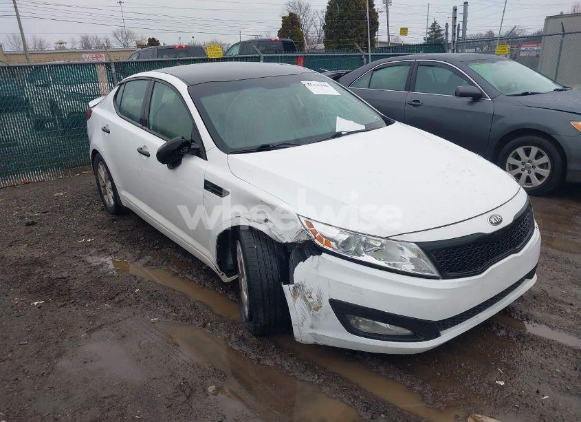 2013 Kia Optima LX (VIN 5XXGM4A72DG116343) main photo