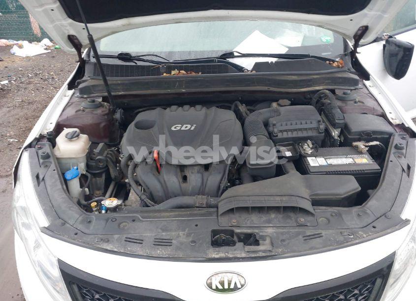 Photo 10 of 2013 Kia Optima LX (VIN 5XXGM4A72DG116343)