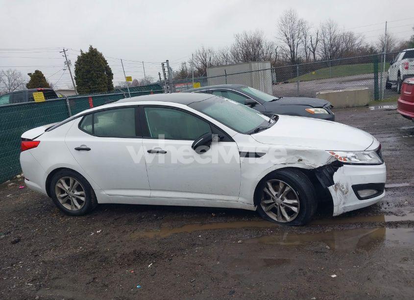 Photo 13 of 2013 Kia Optima LX (VIN 5XXGM4A72DG116343)