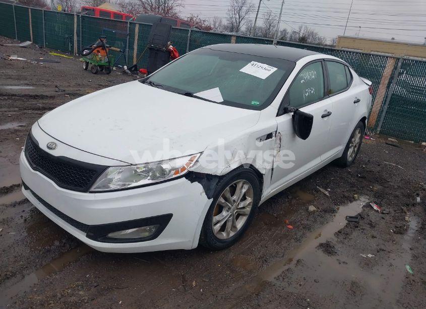 Photo 2 of 2013 Kia Optima LX (VIN 5XXGM4A72DG116343)