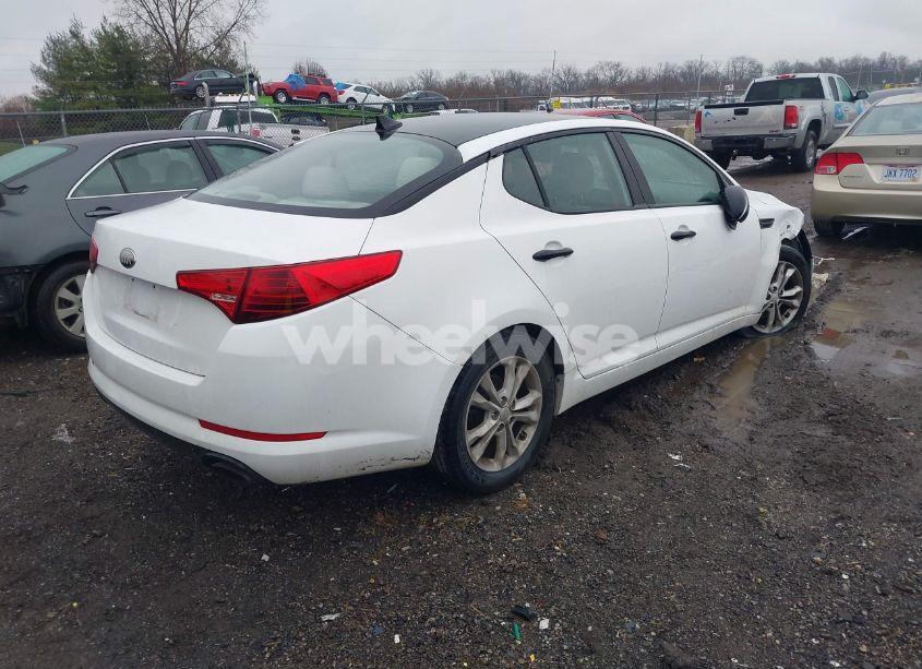 Photo 4 of 2013 Kia Optima LX (VIN 5XXGM4A72DG116343)