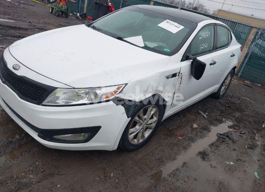 Photo 6 of 2013 Kia Optima LX (VIN 5XXGM4A72DG116343)