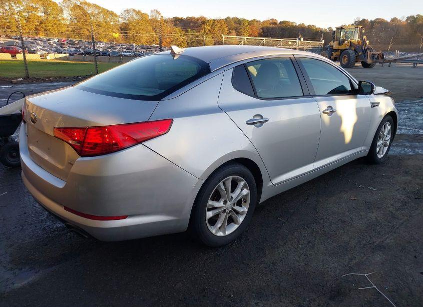 Photo 4 of 2013 Kia Optima LX (VIN 5XXGM4A72DG130128)