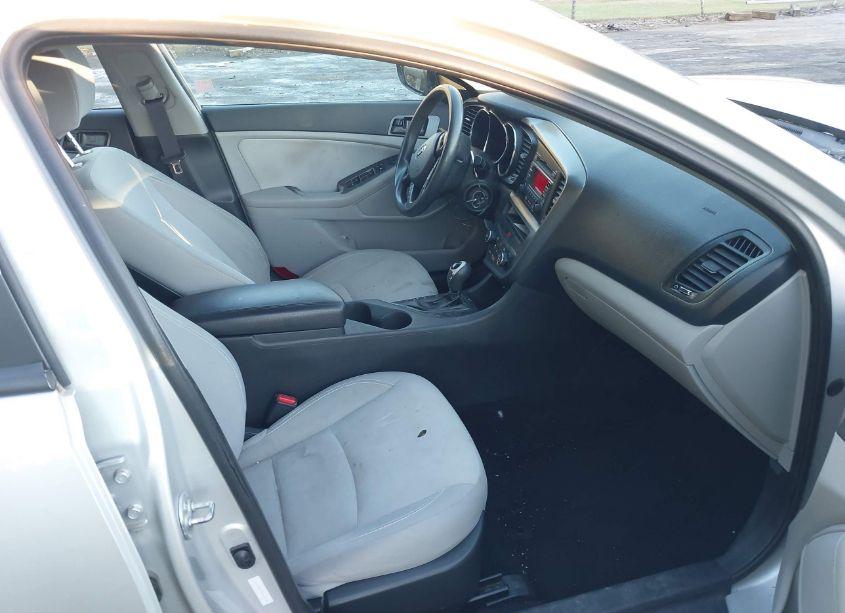 Photo 5 of 2013 Kia Optima LX (VIN 5XXGM4A72DG130128)