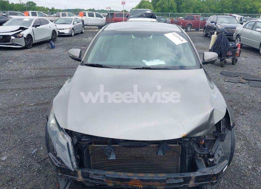 Photo 12 of 2013 Kia Optima LX (VIN 5XXGM4A72DG131358)