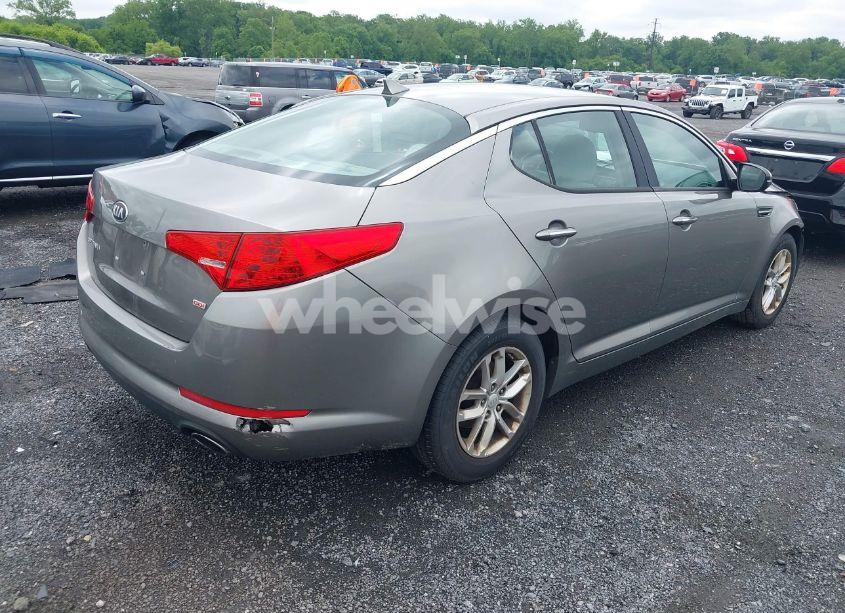 Photo 4 of 2013 Kia Optima LX (VIN 5XXGM4A72DG131358)