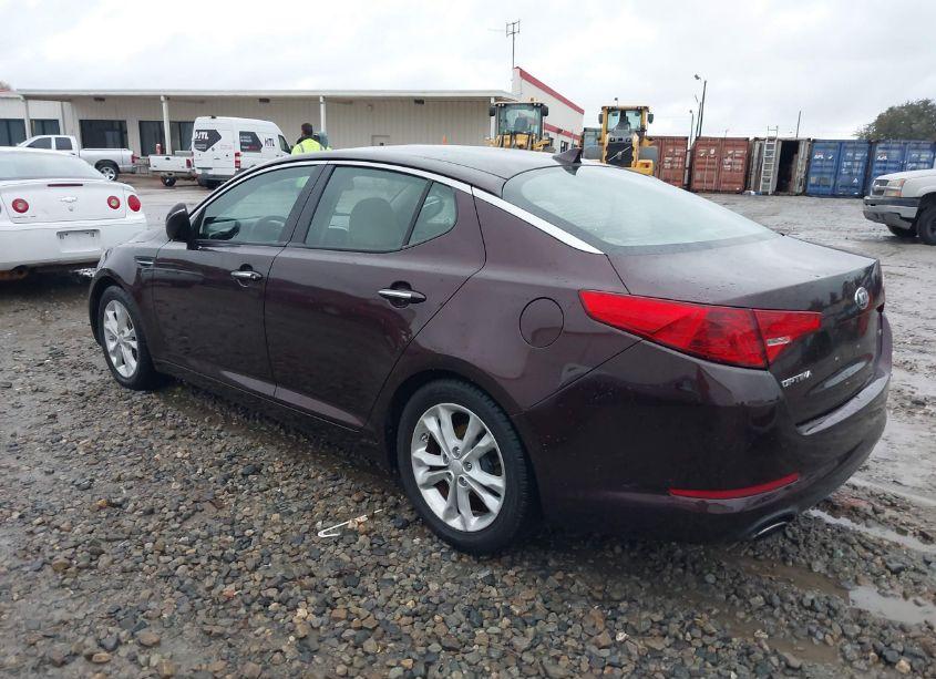 Photo 3 of 2013 Kia Optima LX (VIN 5XXGM4A72DG137273)