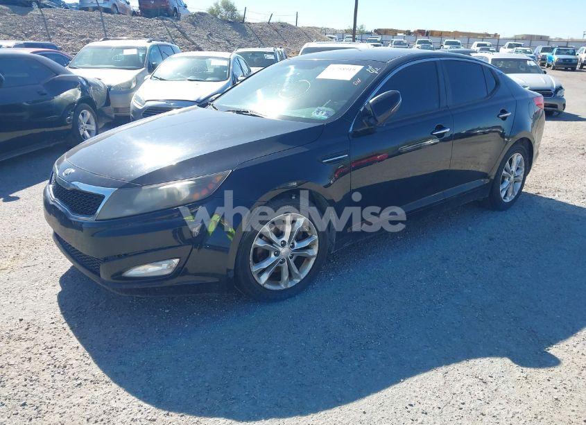 Photo 2 of 2013 Kia Optima LX (VIN 5XXGM4A72DG141842)