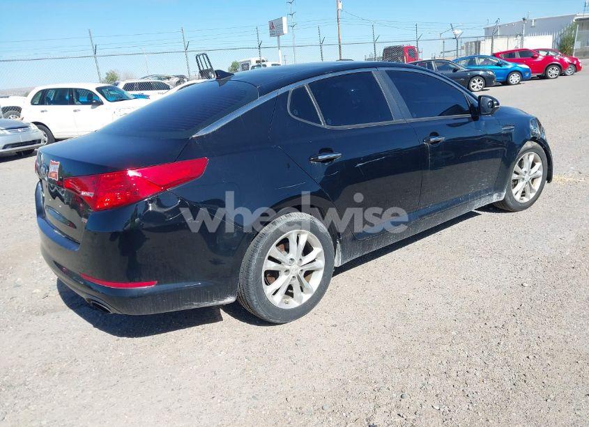 Photo 4 of 2013 Kia Optima LX (VIN 5XXGM4A72DG141842)