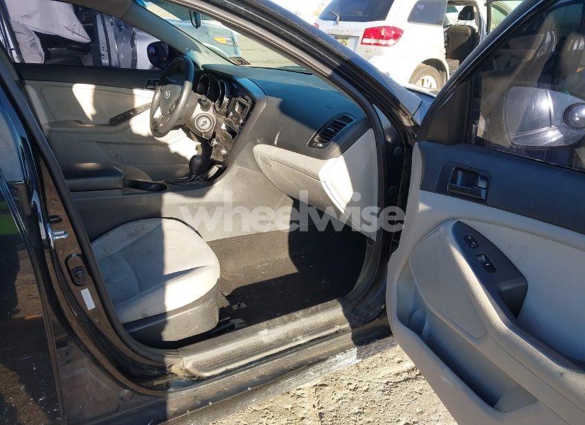 Photo 5 of 2013 Kia Optima LX (VIN 5XXGM4A72DG141842)