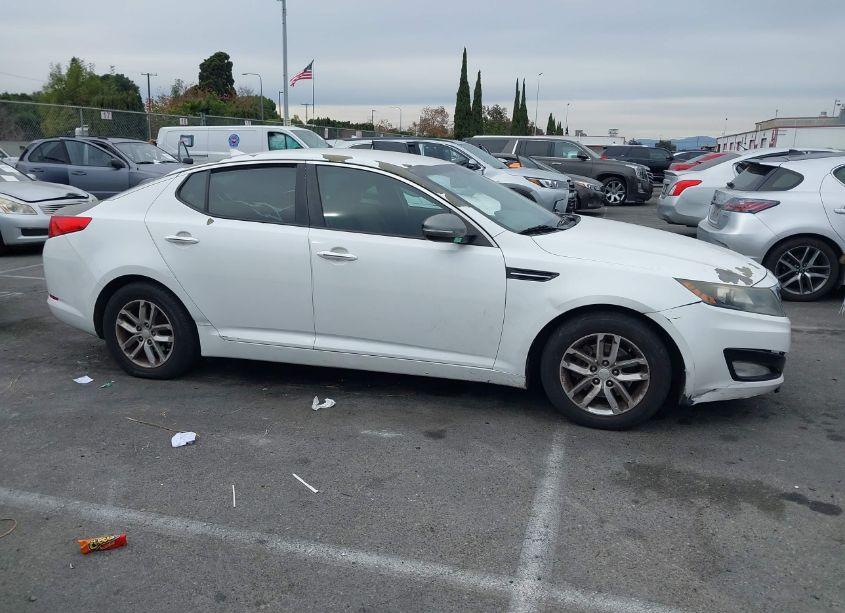 Photo 12 of 2013 Kia Optima LX (VIN 5XXGM4A72DG174906)